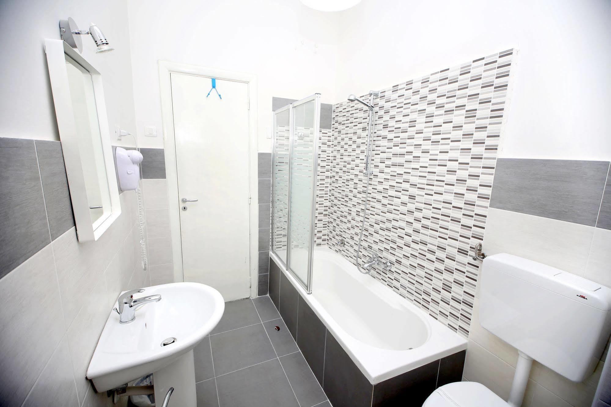 B&B Salernoway ภายนอก รูปภาพ